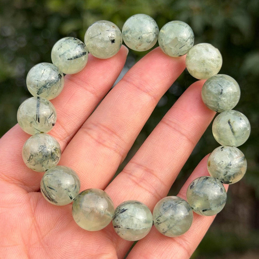 13mm‎ stretchable prehnite bracelet 1113